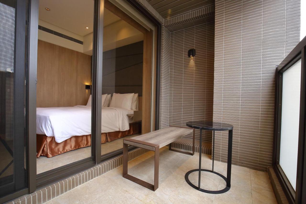 Kloud Hotel Taichung Bagian luar foto
