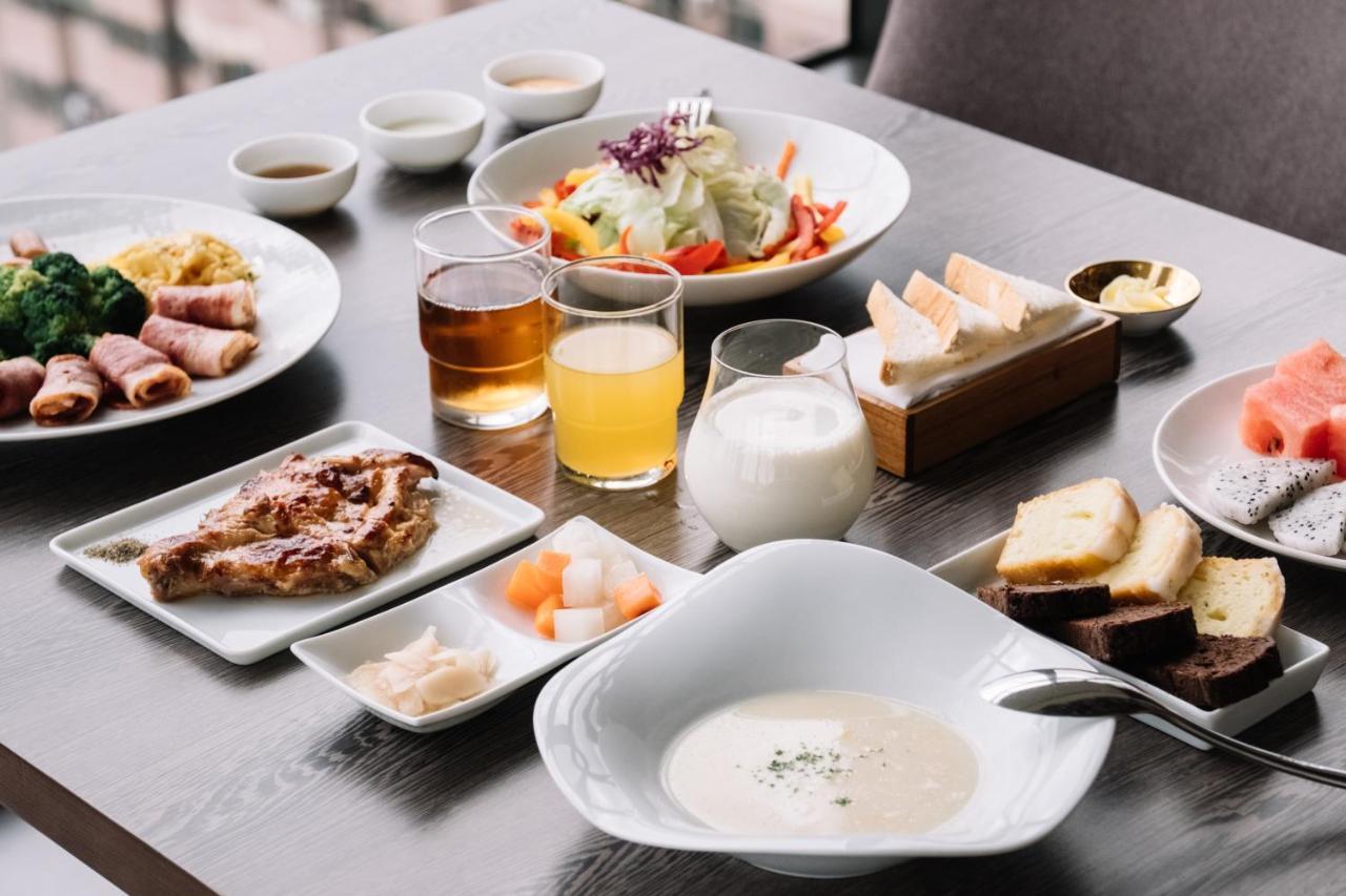Kloud Hotel Taichung Bagian luar foto