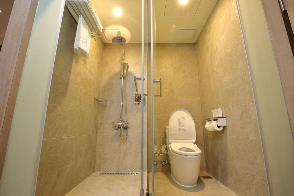Kloud Hotel Taichung Bagian luar foto