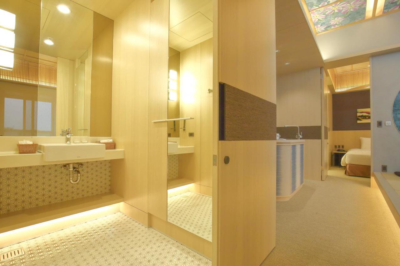 Kloud Hotel Taichung Bagian luar foto