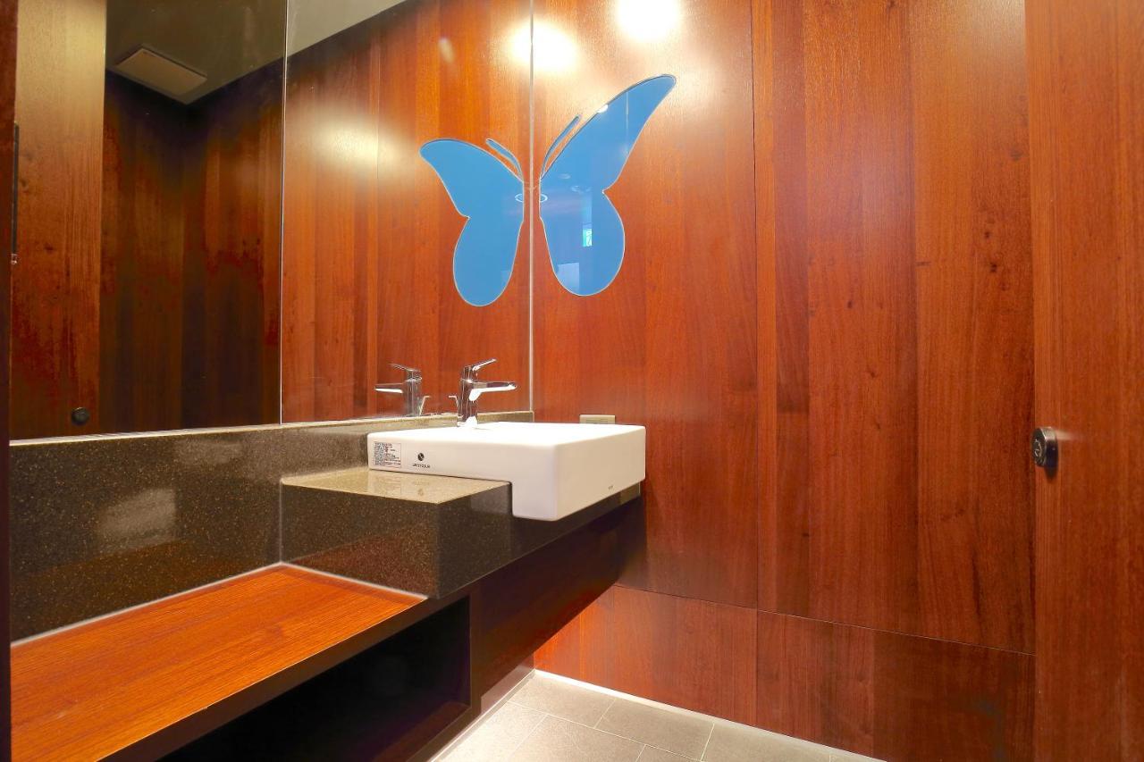 Kloud Hotel Taichung Bagian luar foto