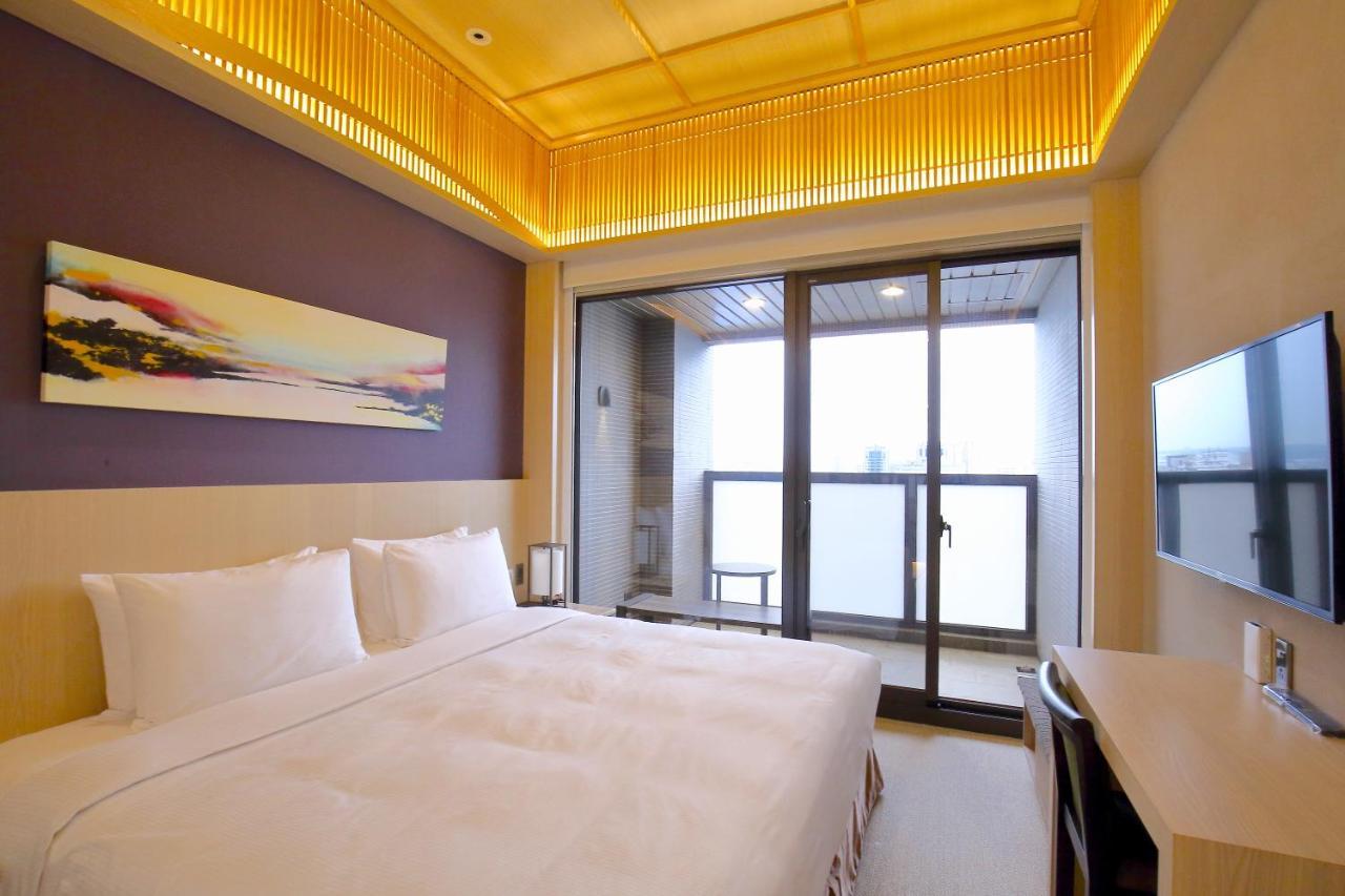 Kloud Hotel Taichung Bagian luar foto